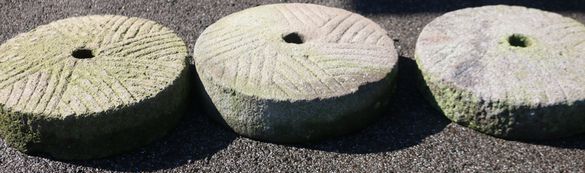 石臼 庭石などに　A354a/b/c-3