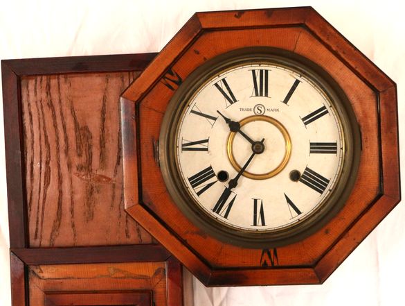 柱時計　アナログ　ゼンマイ式　TRADE MARK ゼンマイ式柱時計 鉤型 文字盤右 A50 - 骨董、古民具、古書の“芳栄堂”