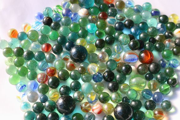 ビー玉各種 1.4キログラム　A407-2