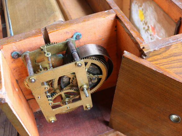 ぜんまい式ハエ取り器「ハイトリック-11