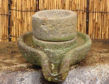 石臼 庭石　イメージ写真